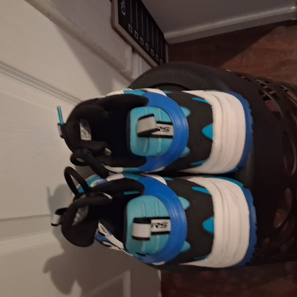 Puma Sneakers - Picture 3 of 6